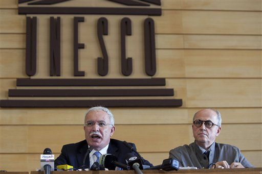 US Cuts Off Funding to UNESCO Over Palestine