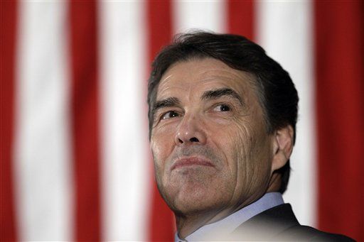 Rick Perry Wants to Create Citizen Congress by Cutting Salaries in Half