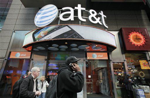 AT&T, T-Mobile Withdraw Merger Application From FCC, but Haven't Given Up on Deal