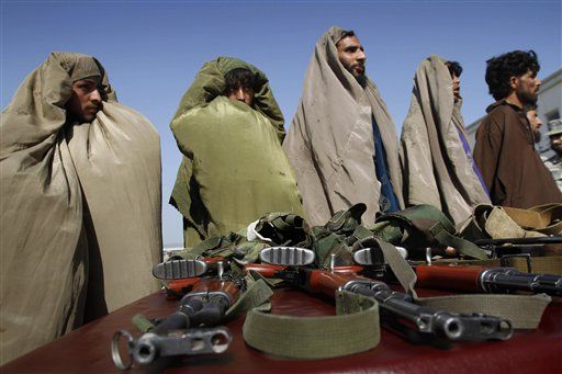 US May Swap Gitmo Inmates for Taliban Peace Deal