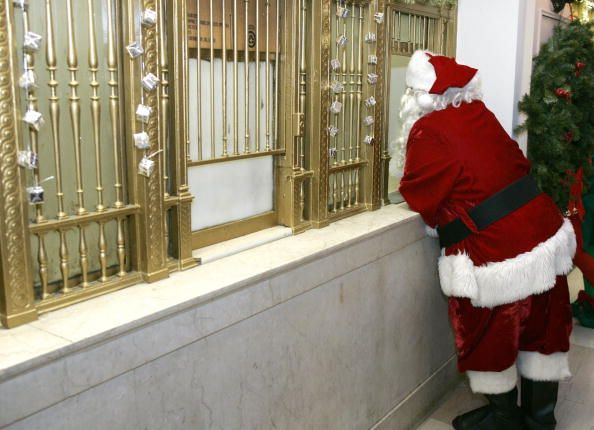 'Postman Santa' Wins Standoff With US Mail