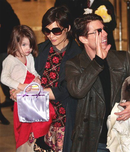 Suri Cruise Gets $5K VIP Ice Skating Session From Tom Cruise, Katie Holmes