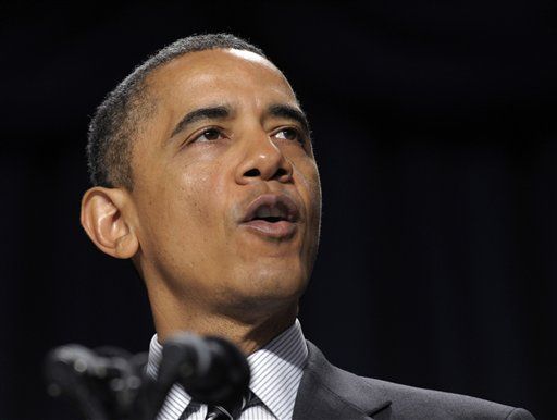 Obama Returns $200K Linked to Fugitive