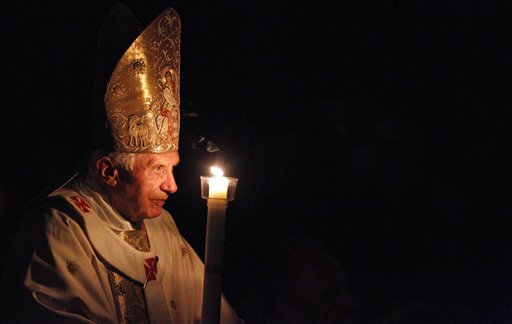 At Easter Vigil, Pope Warns of Technology Without God