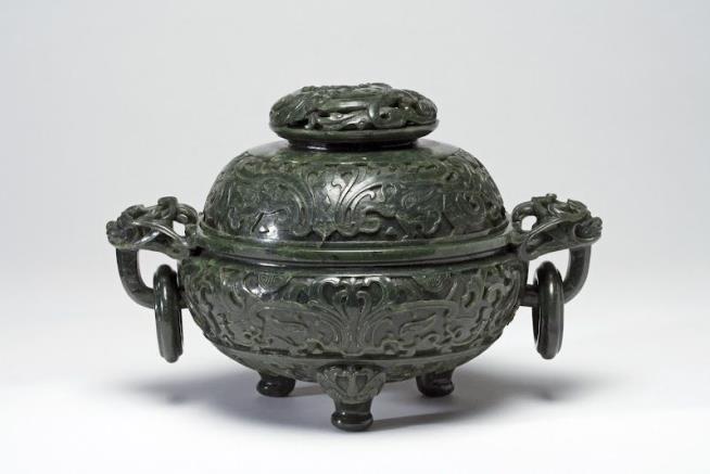 Rare Chinese Artifacts Stolen in Museum Raid