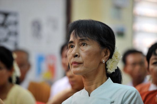 Burma's Swearing-in Oath Spurs Boycott