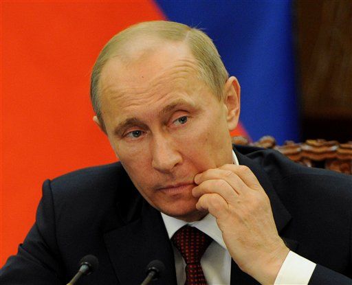 Putin to Sign $9K Fine on 'Unauthorized' Rallies