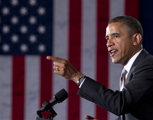 Poll: Obama Clinging to Lead