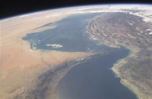 If Iran Shuts Strait of Hormuz, Saudis Have Plan B