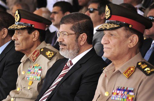 Egypt's Morsi Cans Top Brass, Appoints VP