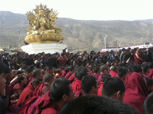Chinese Cops Police Raid Tibetan Monastery