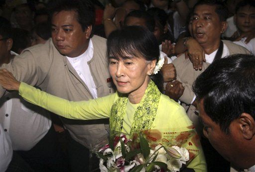 Suu Kyi Makes Landmark US Visit