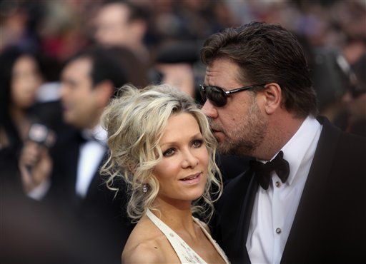 Russell Crowe Splits With Wife