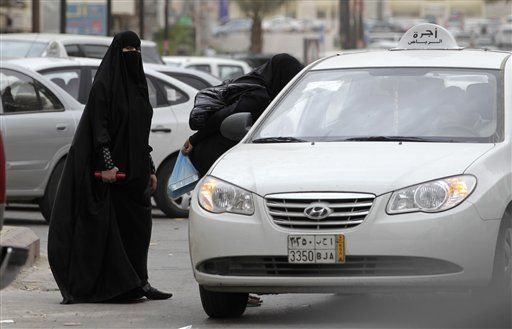 Now Saudi Women Are Electronically Tracked