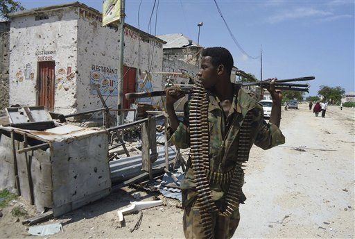 Gunmen Kill Somali Man, 100 Arrested