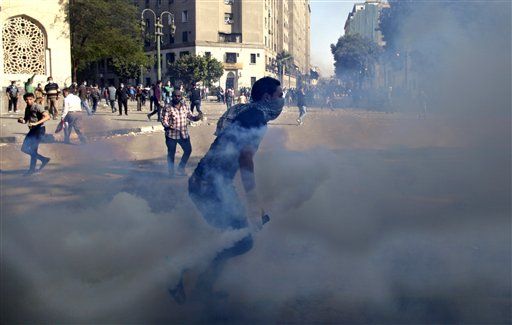 Egypt's Courts Stage Strike Over Morsi Power Grab