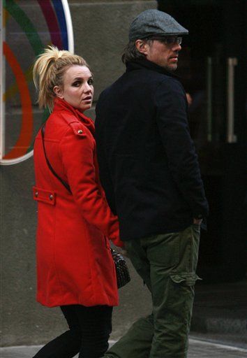Trouble in Paradise for Britney, Jason?