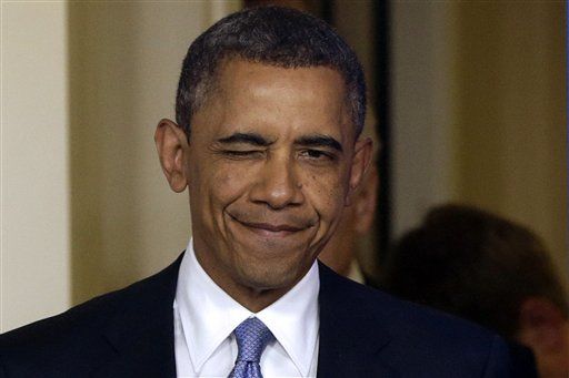Obama Praises Cliff Deal, Resumes Hawaii Vacation