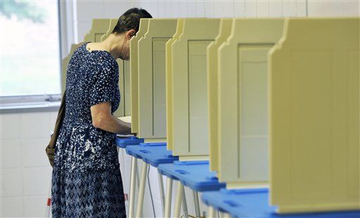 'Grandma Brigade' Gathers Data on Minnesota Voters