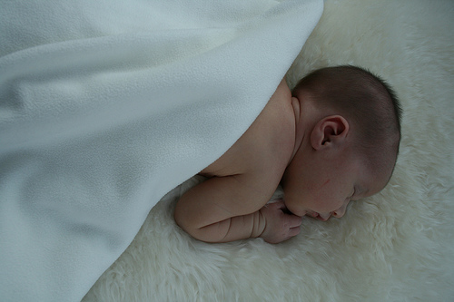 Baby Zzzs Linked to Obesity