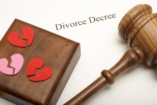 Lawyer Offers Free Valentine's Day Divorce