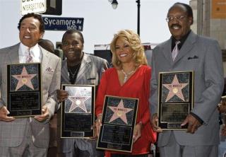 Miracles Singer Bobby Rogers Dead at 73