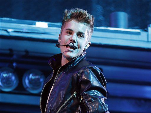 Bieber Faints Onstage in London
