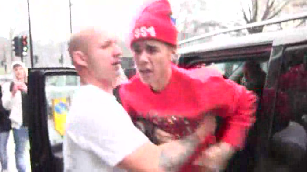 Now Justin Bieber Flips Out on Photog