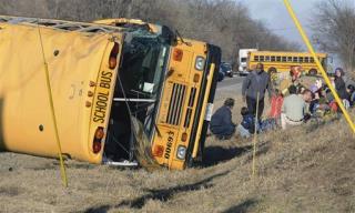 One Dead in School Bus Rollover in Illinois