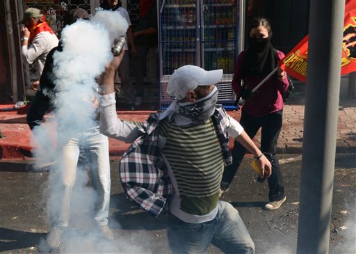 May Day Clash Erupts at Banned Istanbul Site