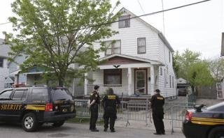 Child in Cleveland Home Is Captive's Daughter: Cops