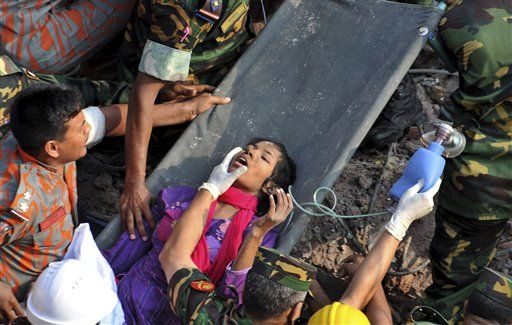 Bangladesh Collapse Toll Passes 1K