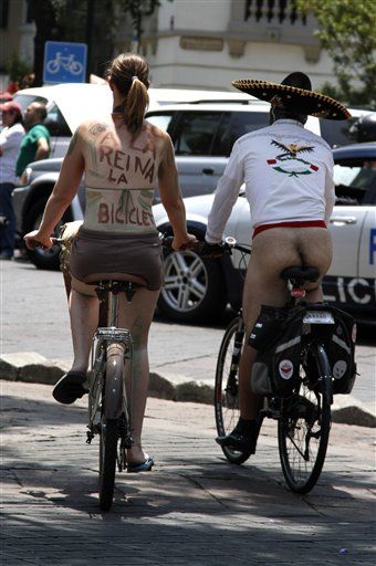 Naked Bikers Hit Mexico City