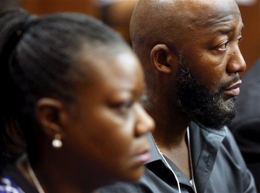Trayvon's Friend Recalls Him Saying, 'Get Off, Get Off'