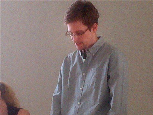 Snowden Could Walk Moscow Streets by Wednesday