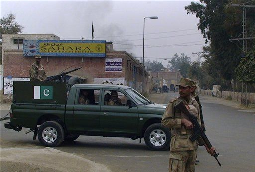 Pakistan Taliban Busts Out 250 Inmates