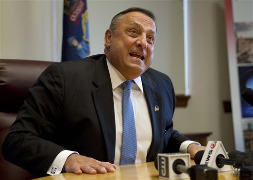 Report: Maine Governor Says Obama 'Hates White People'
