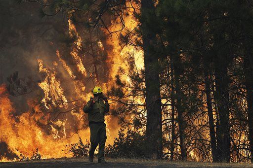 Today Crucial in Yosemite Fire Battle