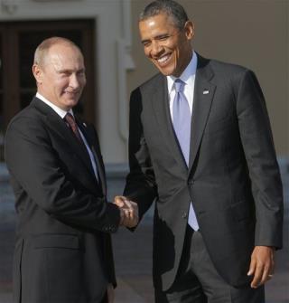 Obama, Putin Meet ... for All of 15 Seconds
