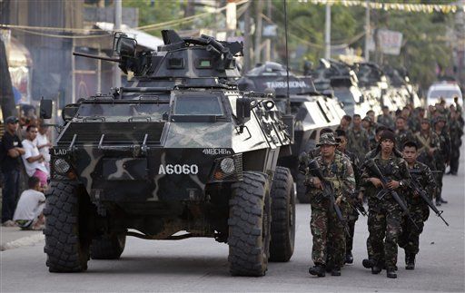 Philippine Militants Try to Seize City, Secede