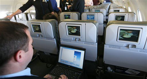 FAA Panel Clears Gadgets for Takeoff: Source