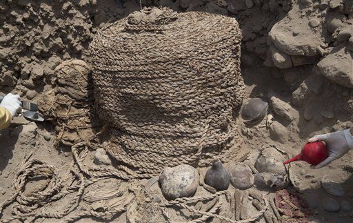 Big Find in Peru's Capital: Mummies