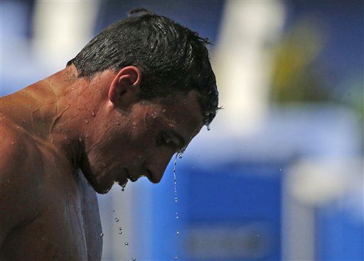 Lochte Injured by Overexcited Fan