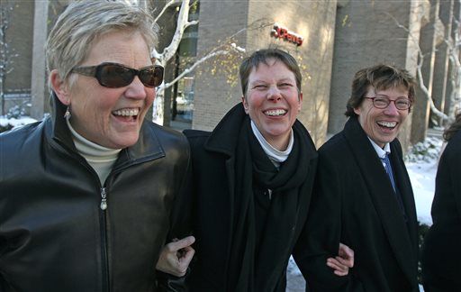 Federal Judge Rejects Utah's Ban on Gay Marriage