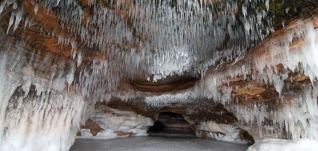 Lake Superior Ice Caves Open for First Time Since 2009