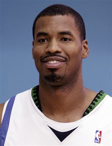 Nets Sign Jason Collins, NBA's First Openly Gay Player