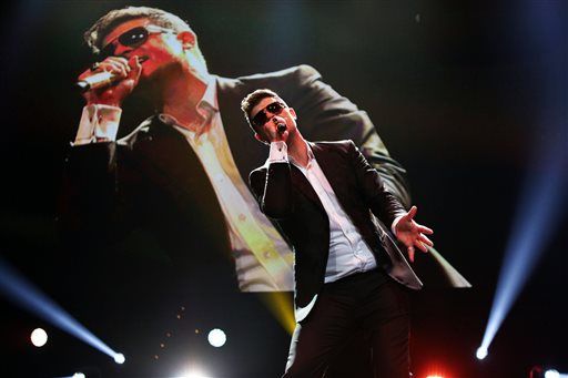 Students to BU: Cancel Robin Thicke Show