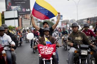Protesters Block Roads as Venezuela Death Toll Hits 13
