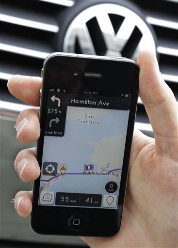 Court: Drivers Can Use Phones to Check Maps