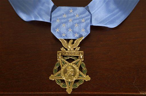 Marine Who Saved Pal From Grenade to Get Medal of Honor
